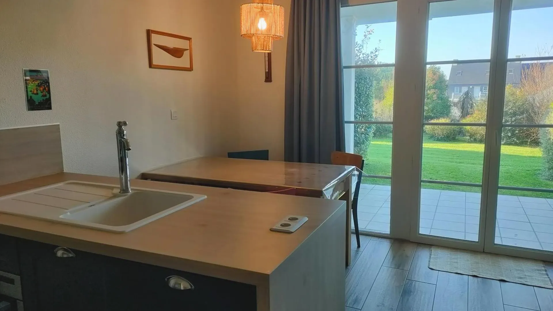 Apartment Ref 028 Bel Appartement Rdc Pour 4 Personnes Avec Terrasse Et Piscine L'Ete Arzon